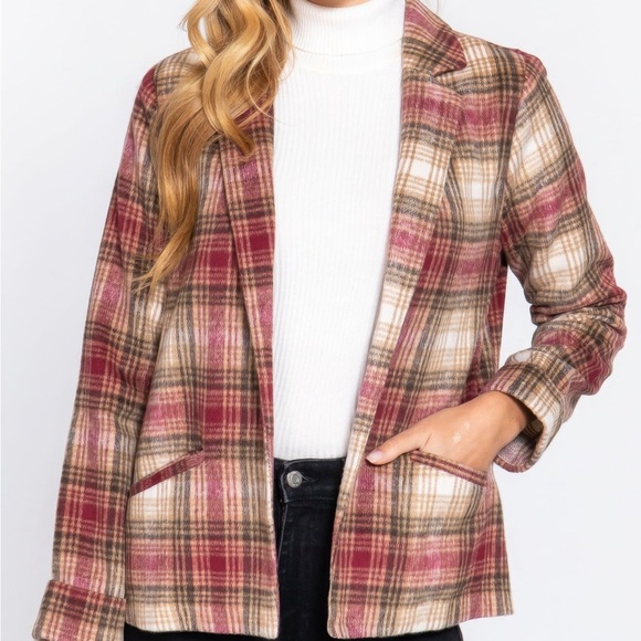 Notched Collar Plaid Jacket - Picture 2 of 5